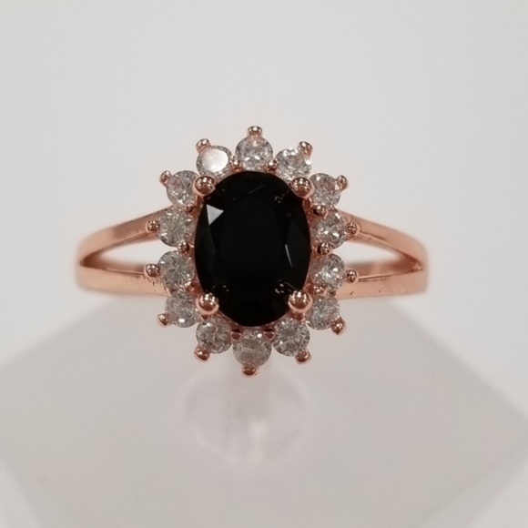 18k Rose Gold With Black Spinel Ring - Picture 4 of 8